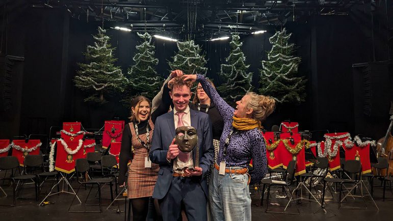Henry Reeder wins the 2023 John Hyland Award | Chichester Festival Theatre