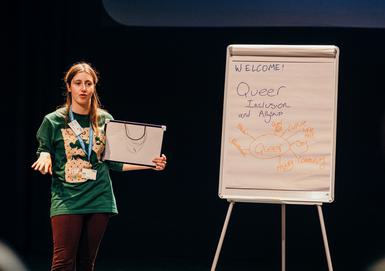 Ellie Snow speaking at the 2022 CFT Youth Conference